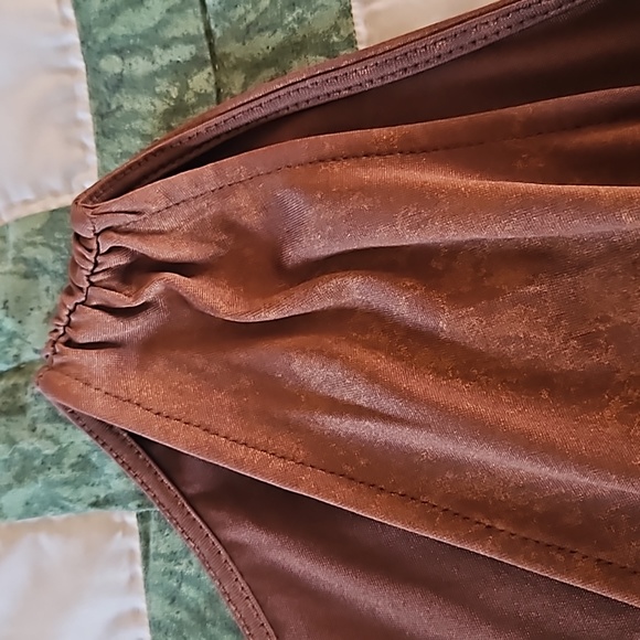 Bronze brown sleeveless silky tunic - Picture 5 of 8